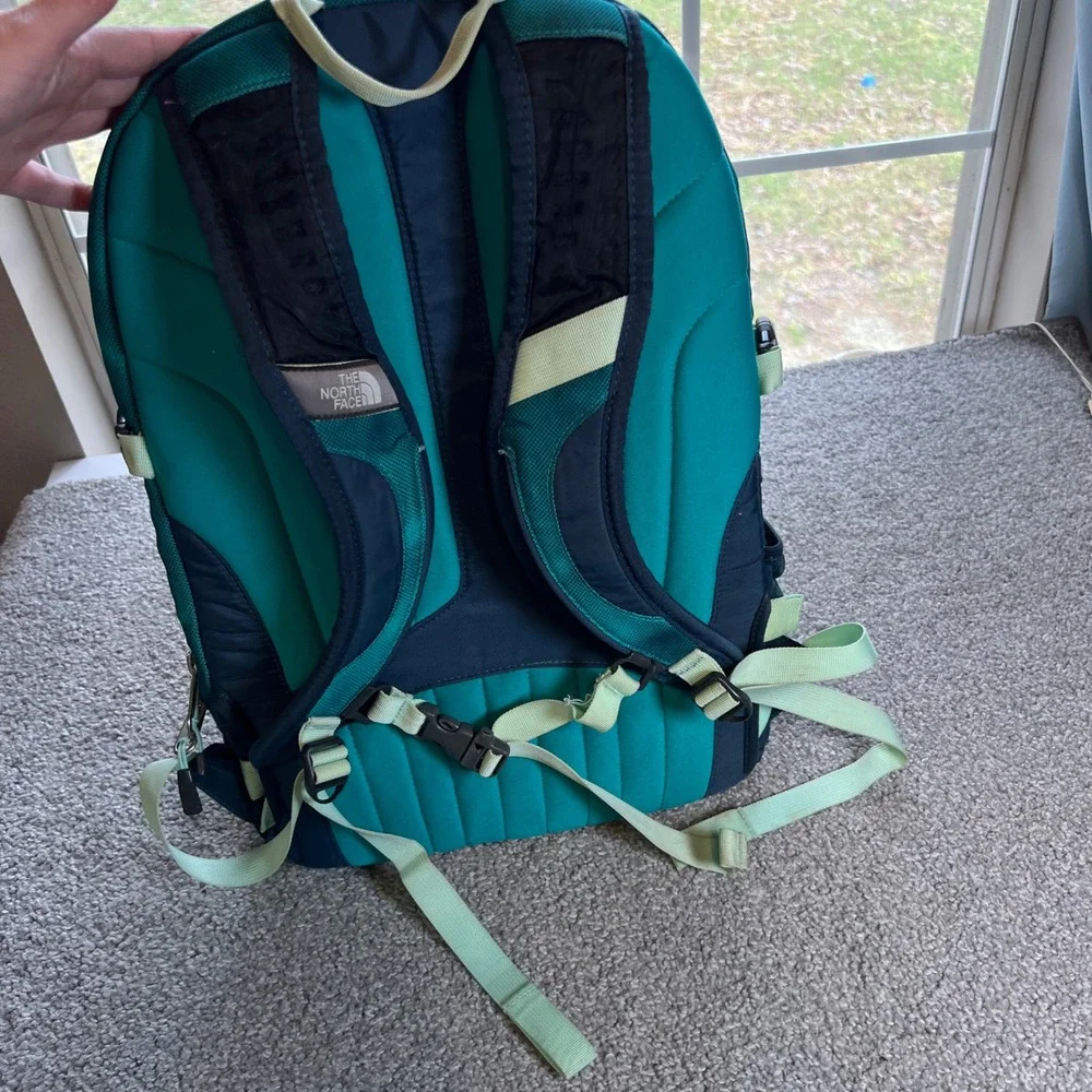 The North Face Recon Backpack Teal Navy Mint Laptop Sleeve Hiking Travel outdoor